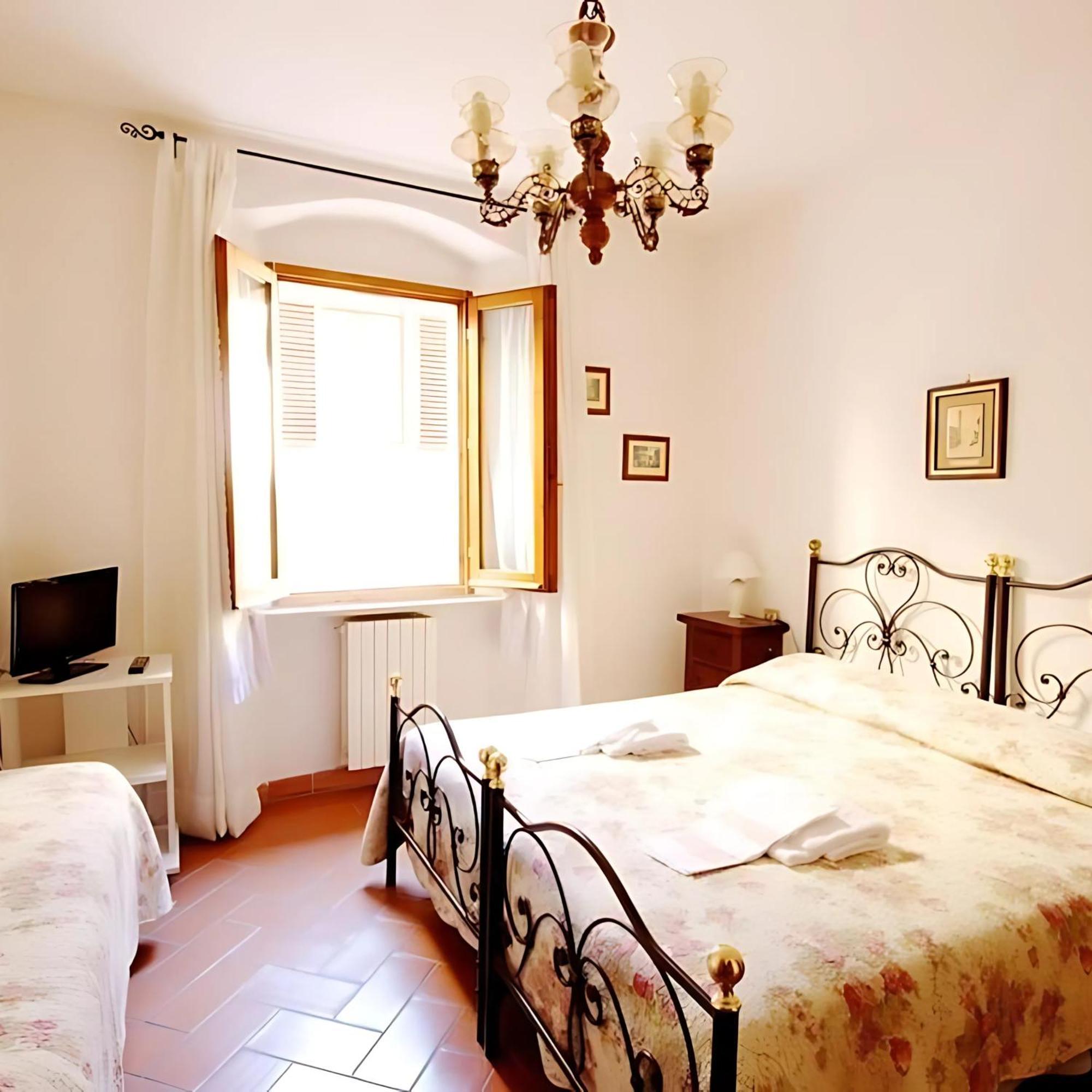 سان جيمينيانو Locanda Il Pino المظهر الخارجي الصورة