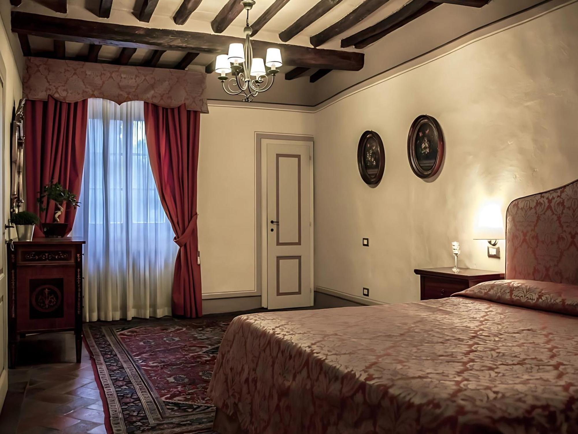 سان جيمينيانو Locanda Il Pino الغرفة الصورة