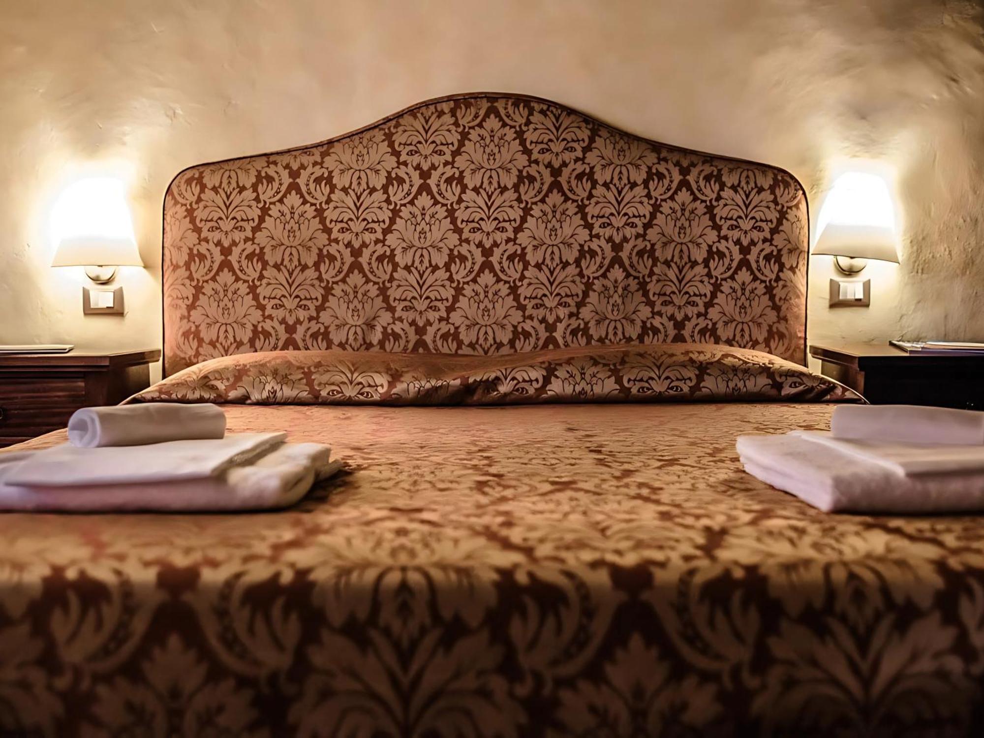 سان جيمينيانو Locanda Il Pino الغرفة الصورة